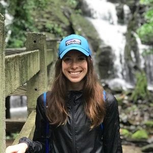 Meet your Posher, Alexia